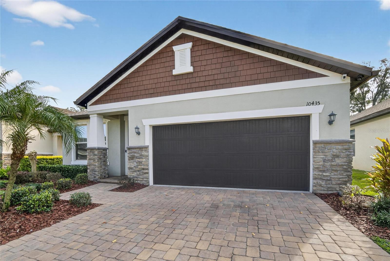 Listing photo id 0 for 10435 Alcon Blue Drive