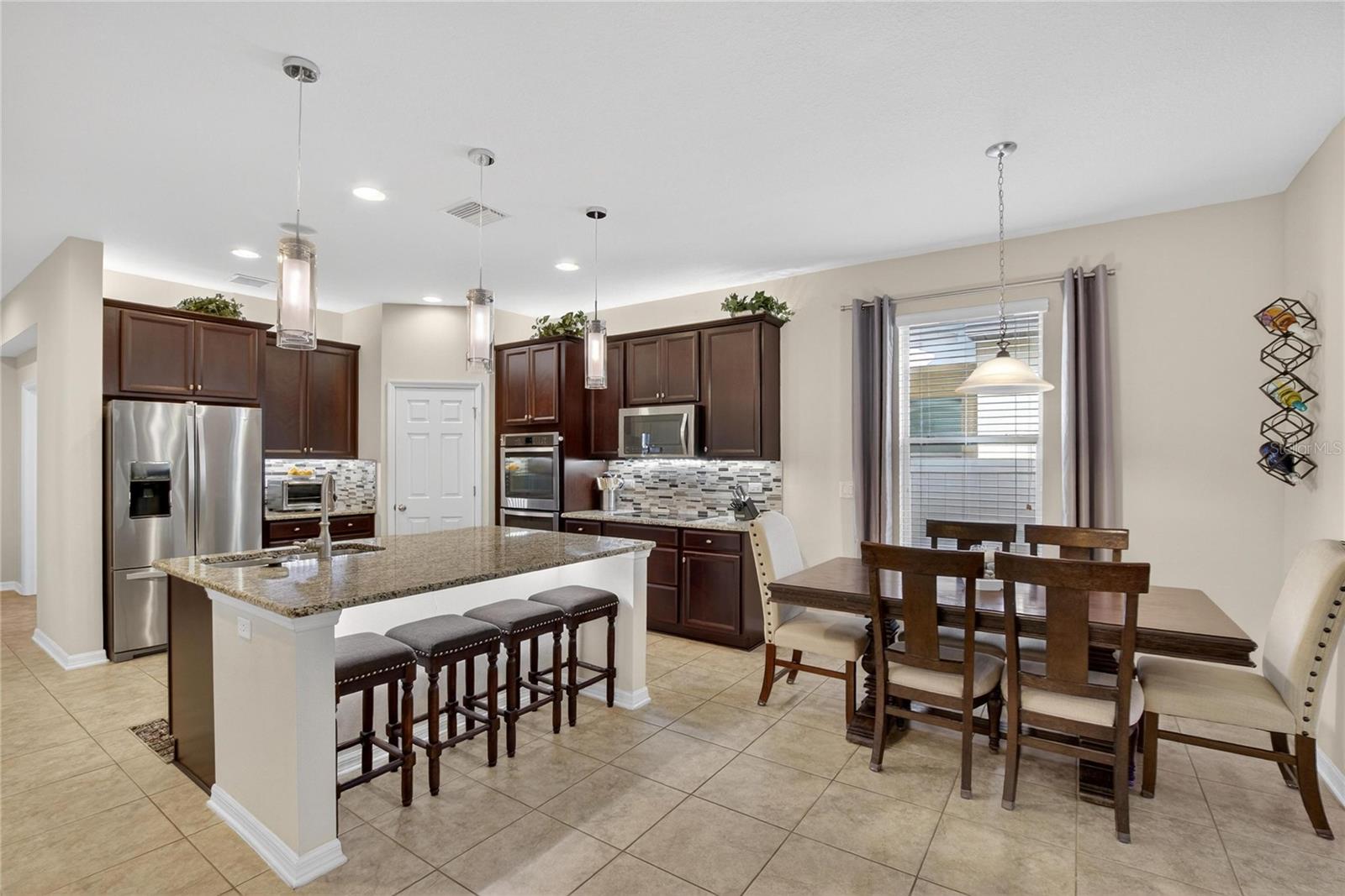 Listing photo id 22 for 10435 Alcon Blue Drive