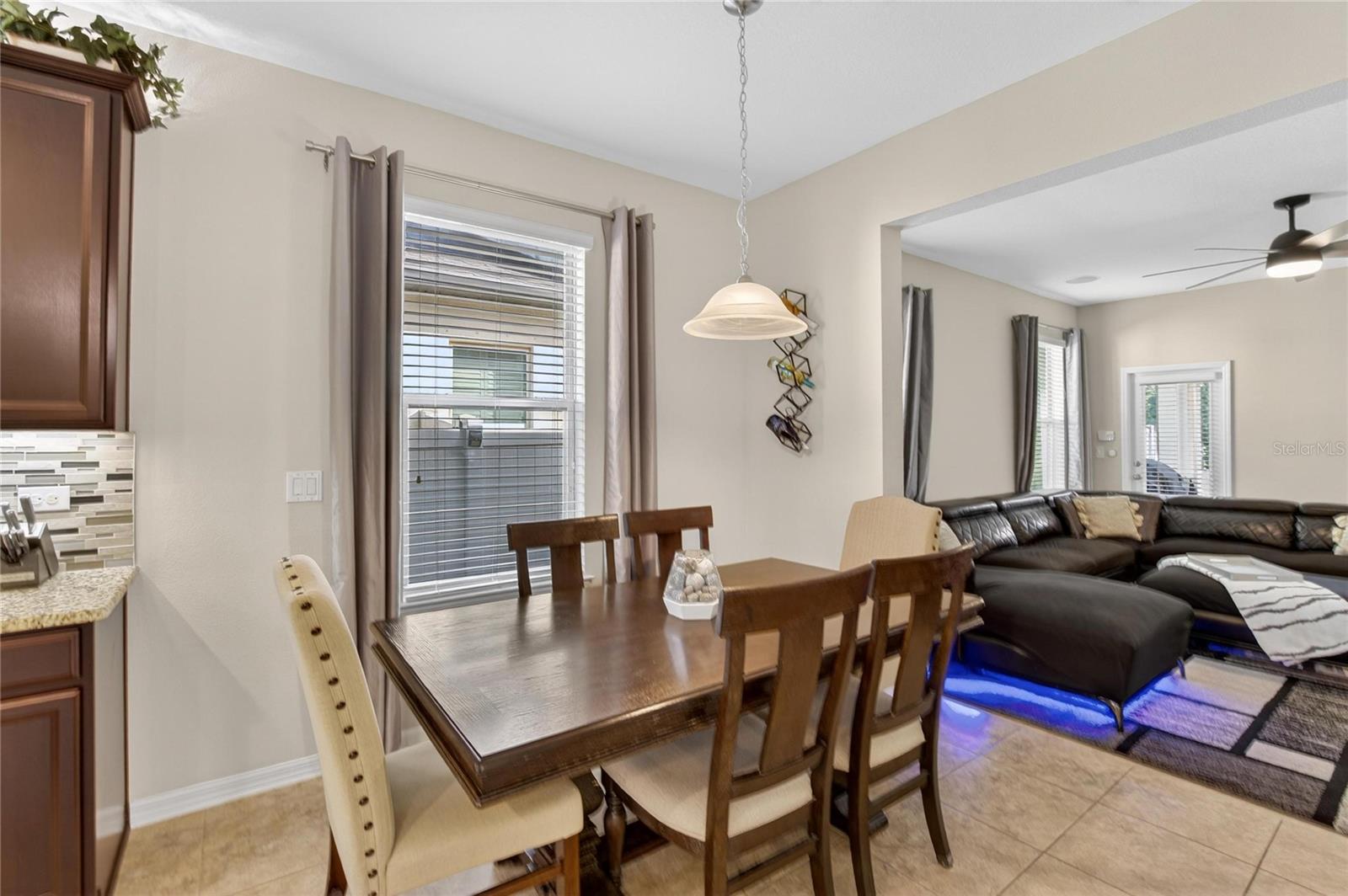 Listing photo id 25 for 10435 Alcon Blue Drive