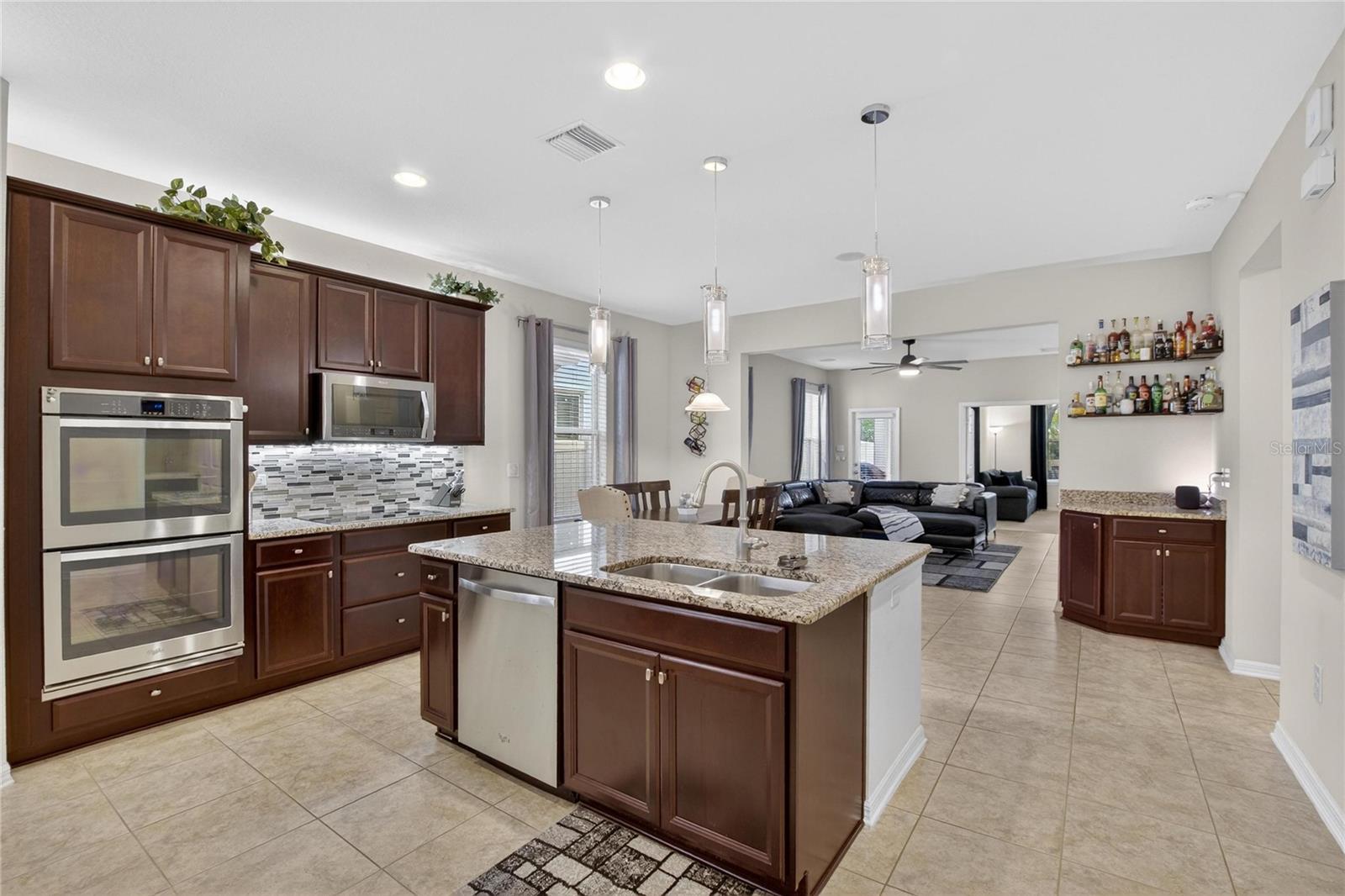 Listing photo id 28 for 10435 Alcon Blue Drive