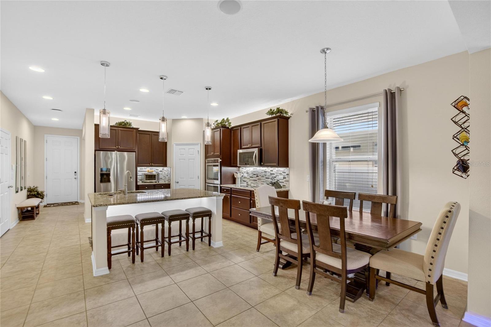 Listing photo id 30 for 10435 Alcon Blue Drive