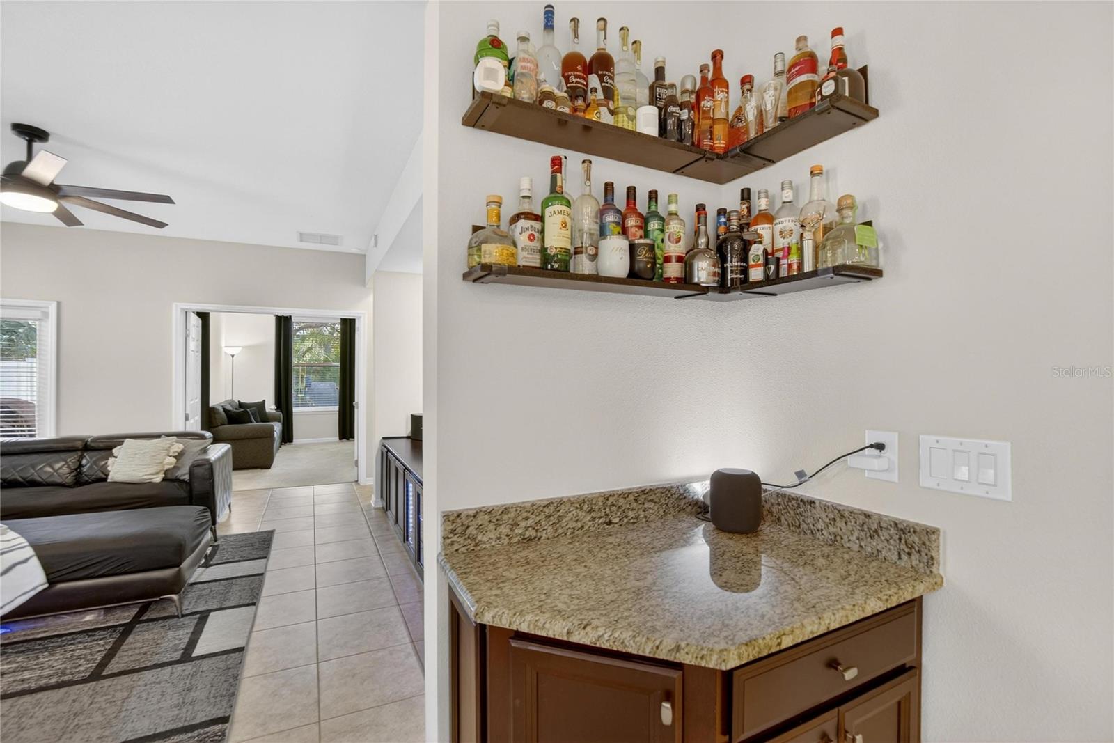 Listing photo id 31 for 10435 Alcon Blue Drive