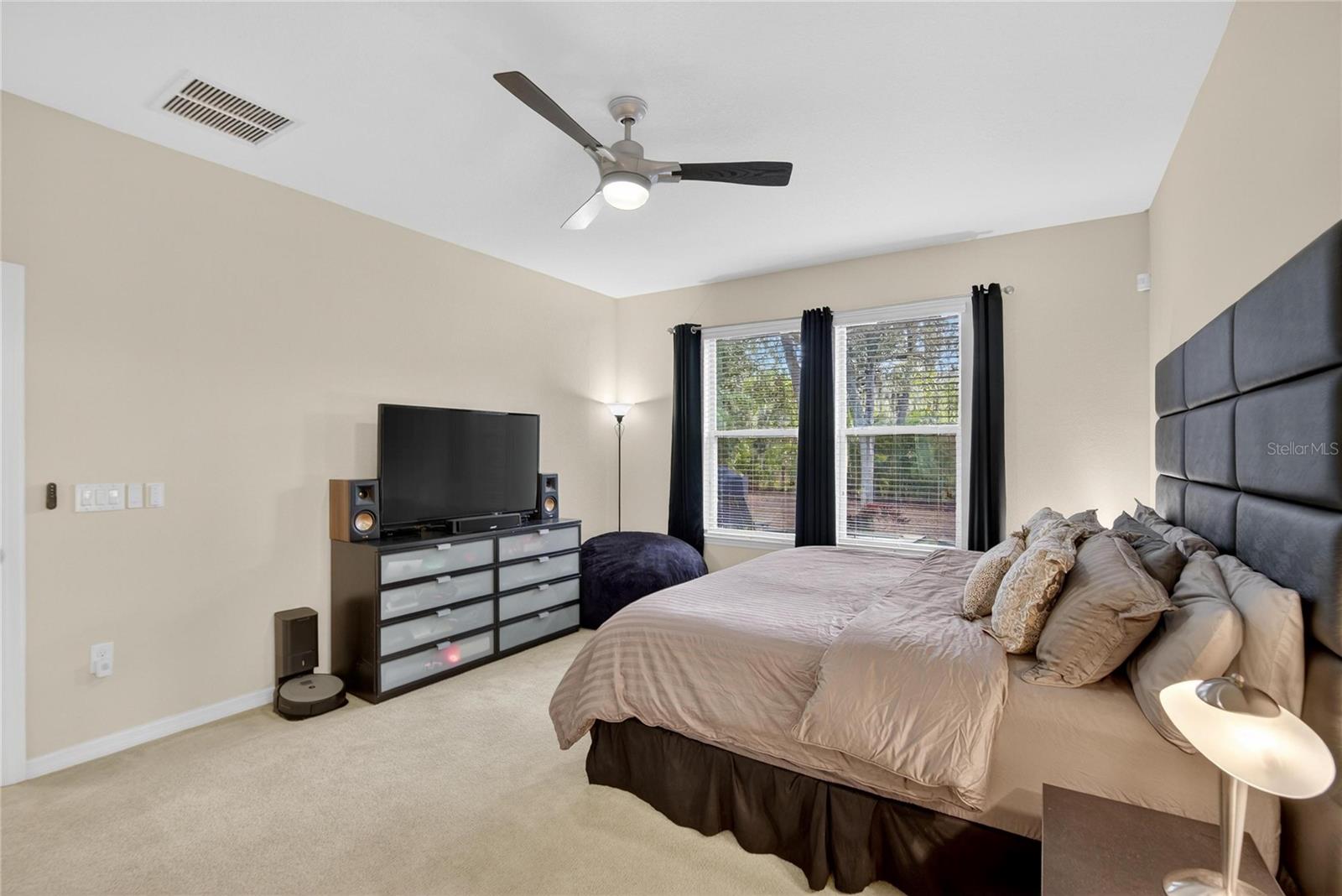 Listing photo id 40 for 10435 Alcon Blue Drive