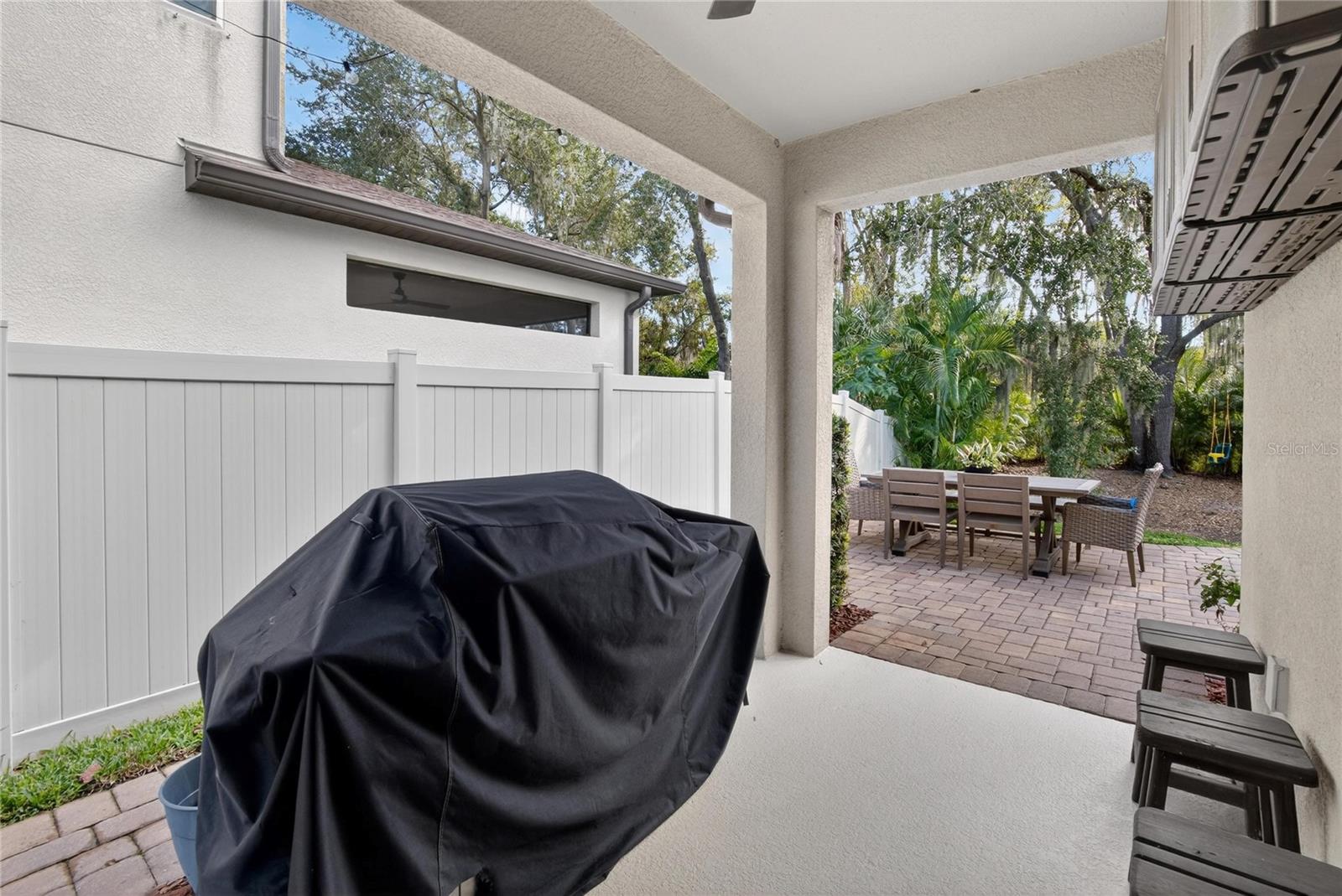 Listing photo id 49 for 10435 Alcon Blue Drive