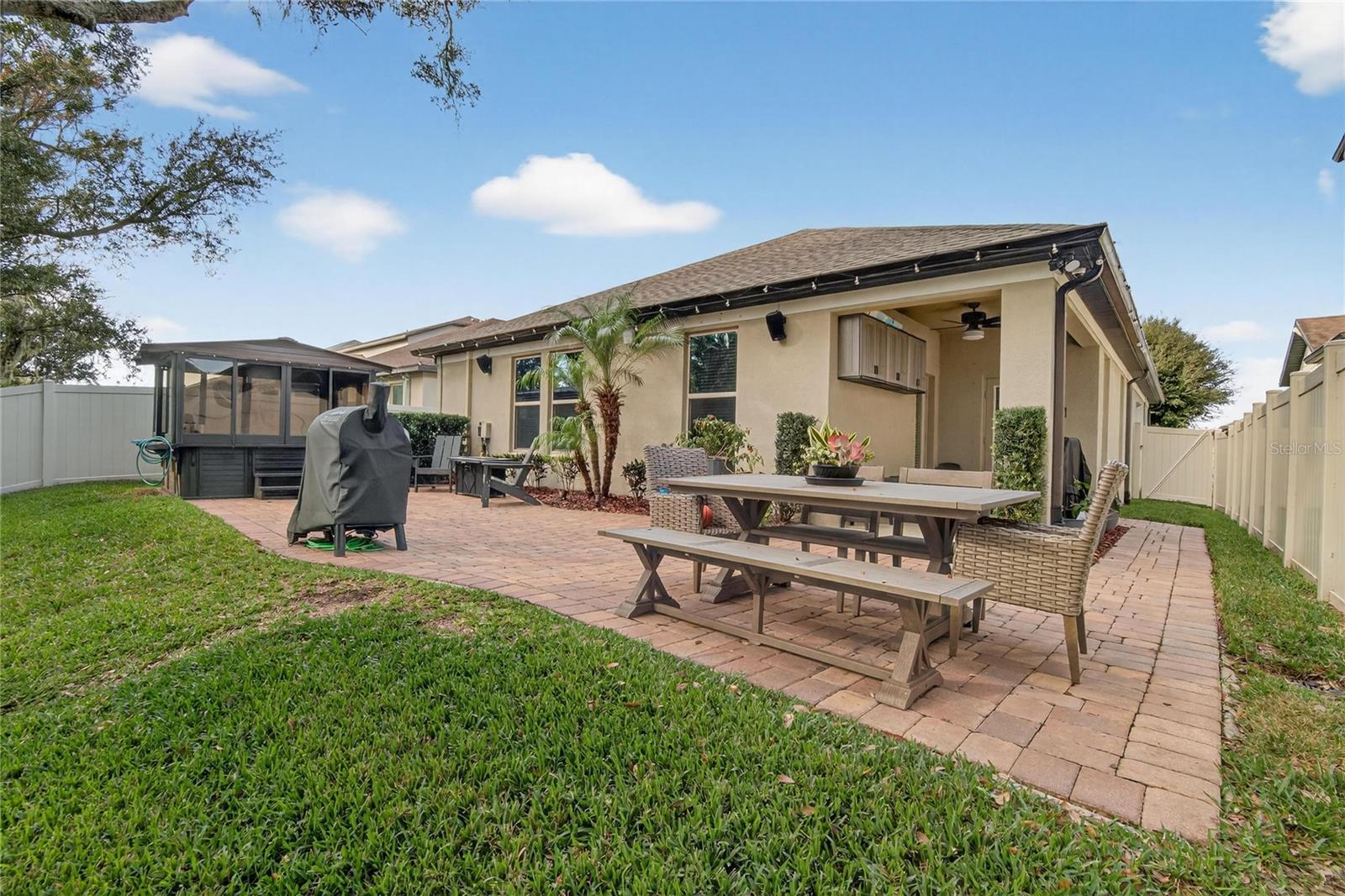 Listing photo id 61 for 10435 Alcon Blue Drive