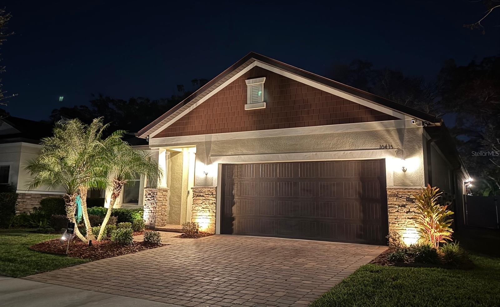 Listing photo id 6 for 10435 Alcon Blue Drive