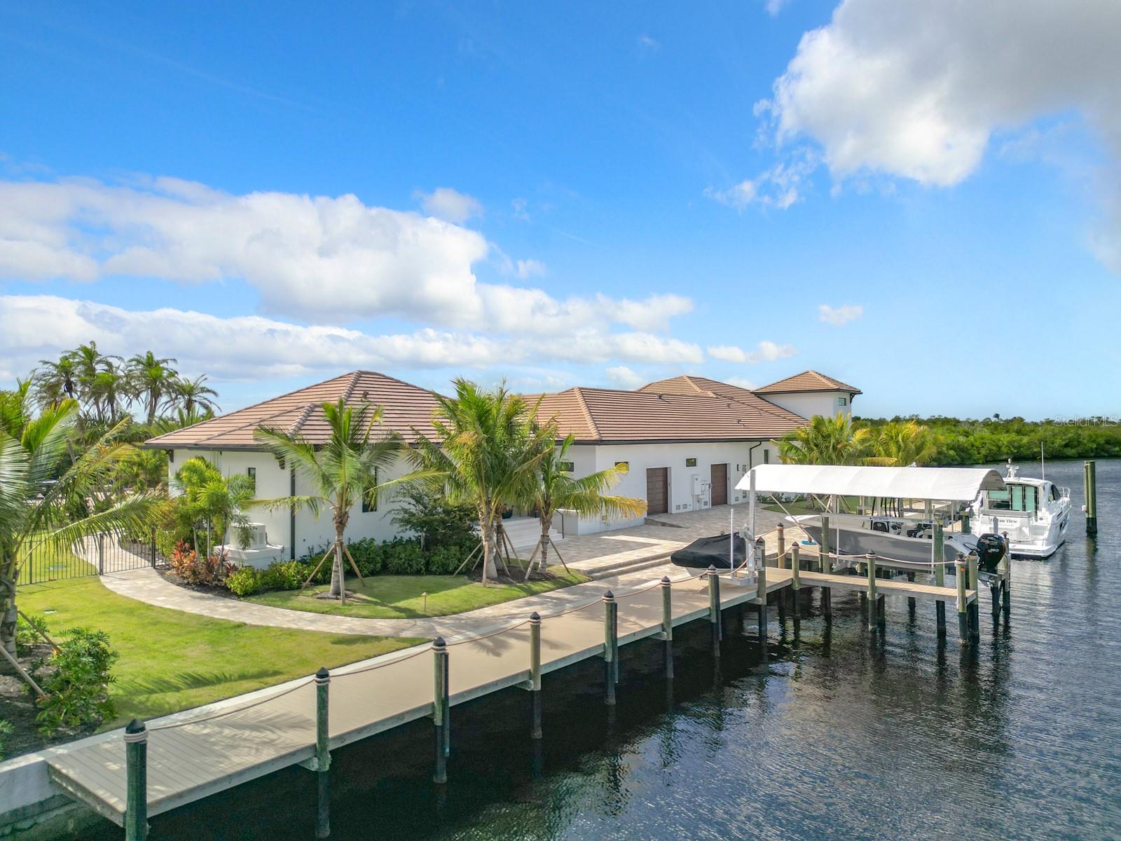 Image 5 of 91 For 14201 Bay Drive