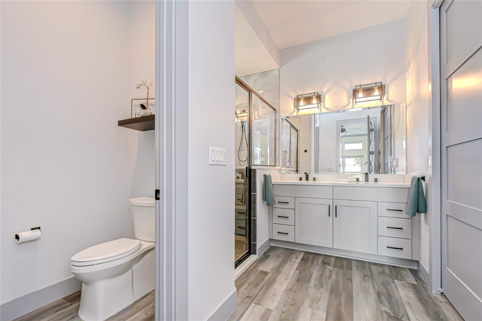 Image 16 of 32 For 1511 Oracle Drive