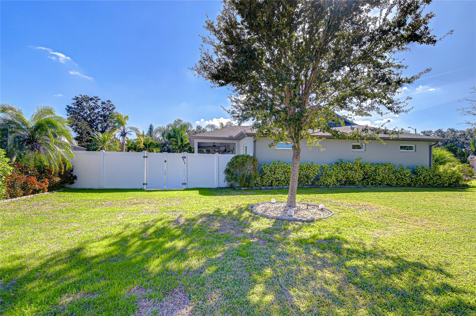 Image 31 of 32 For 1511 Oracle Drive