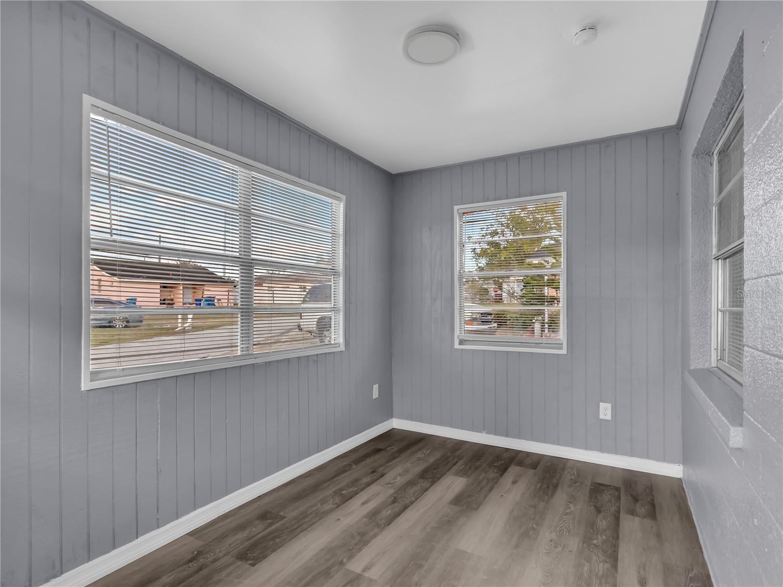 Image 14 of 39 For 301 3rd Terrace