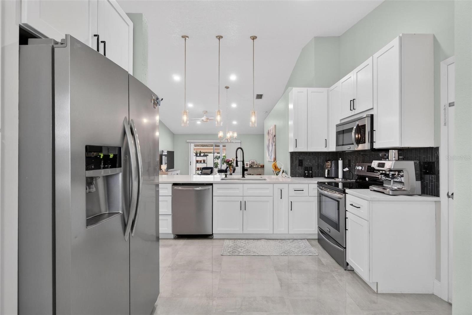 Image 4 of 28 For 1484 Cairn Court