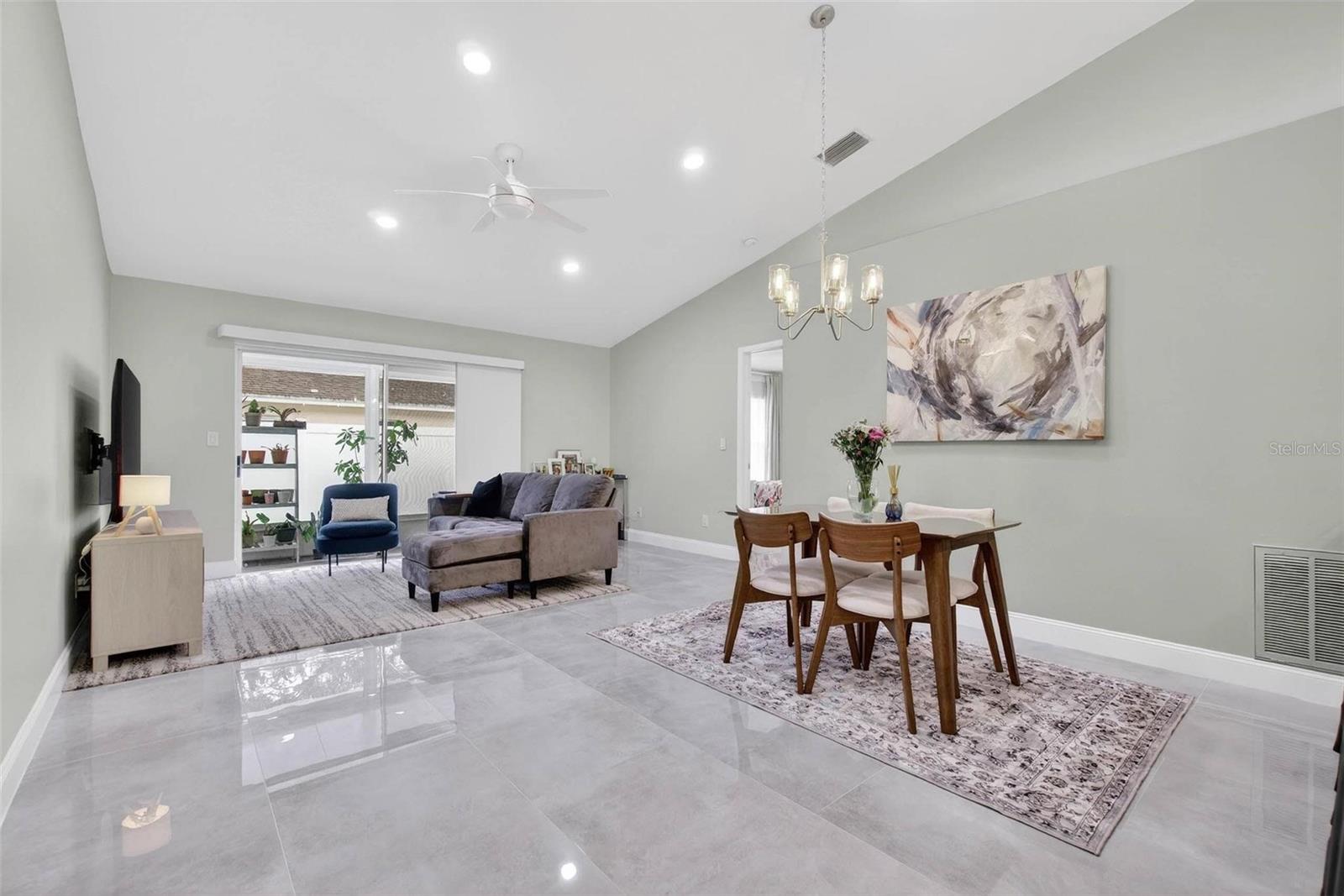 Image 9 of 28 For 1484 Cairn Court