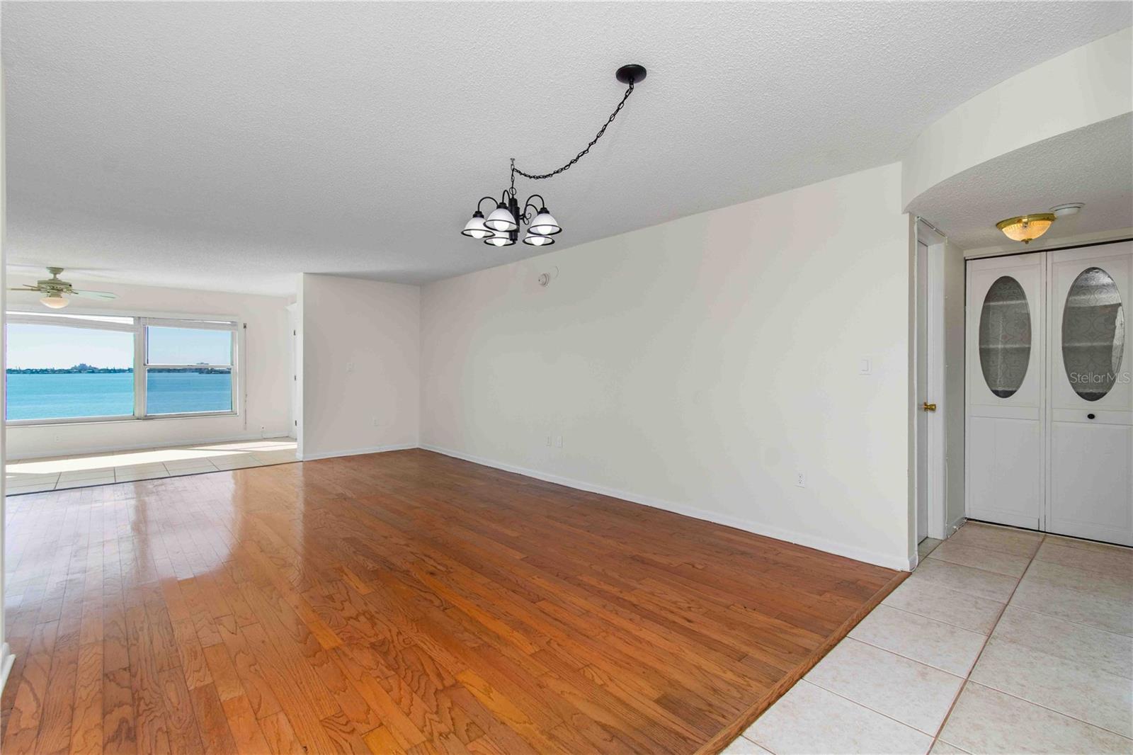 Image 10 of 57 For 5980 Shore Boulevard S 701