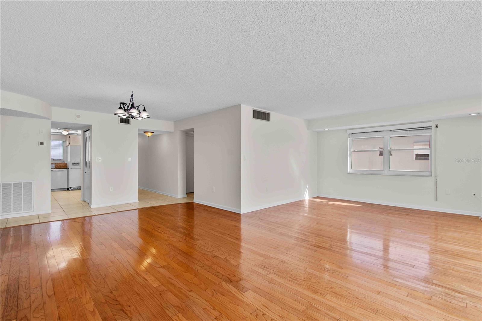 Image 12 of 57 For 5980 Shore Boulevard S 701