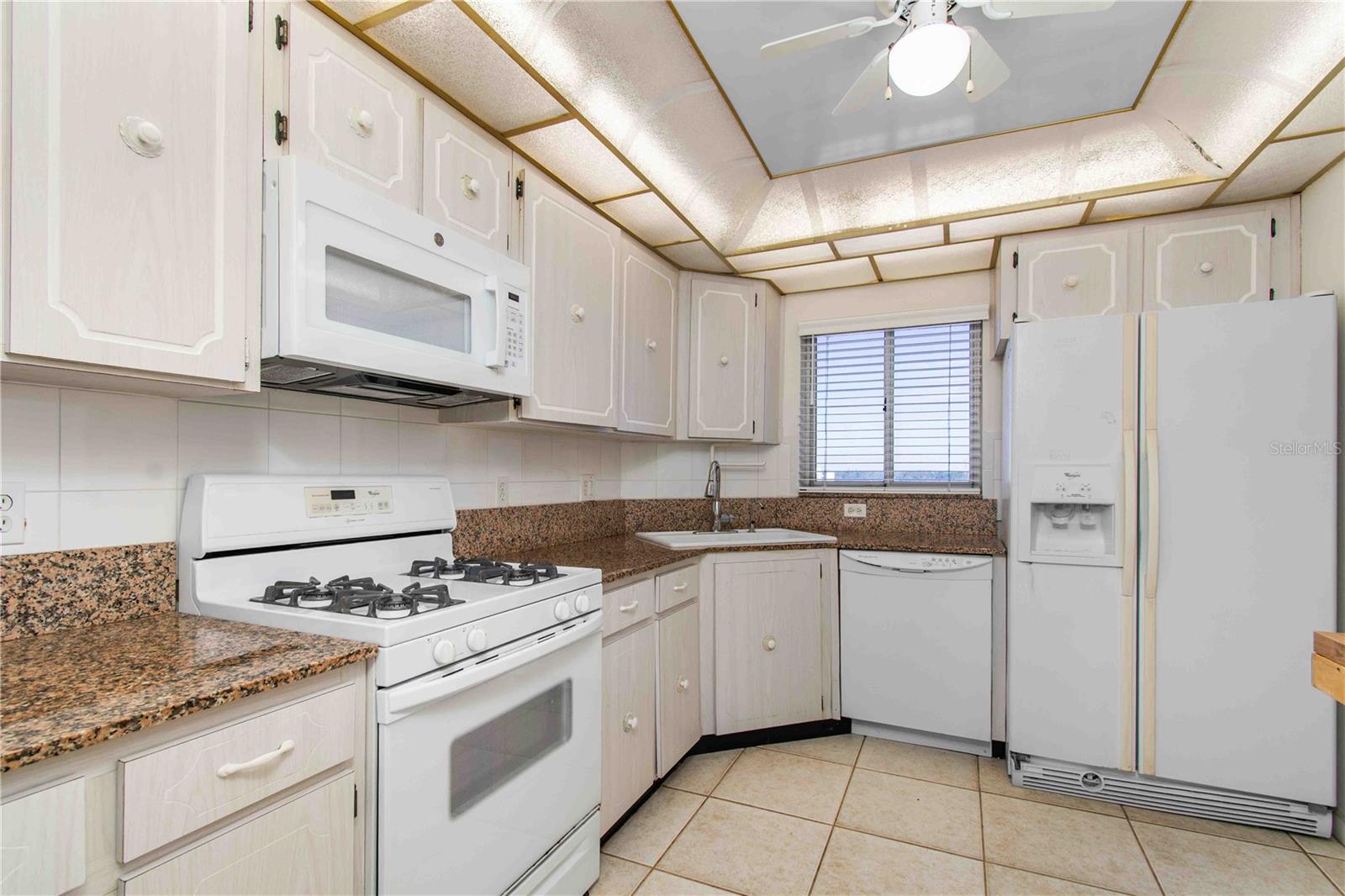 Image 15 of 57 For 5980 Shore Boulevard S 701