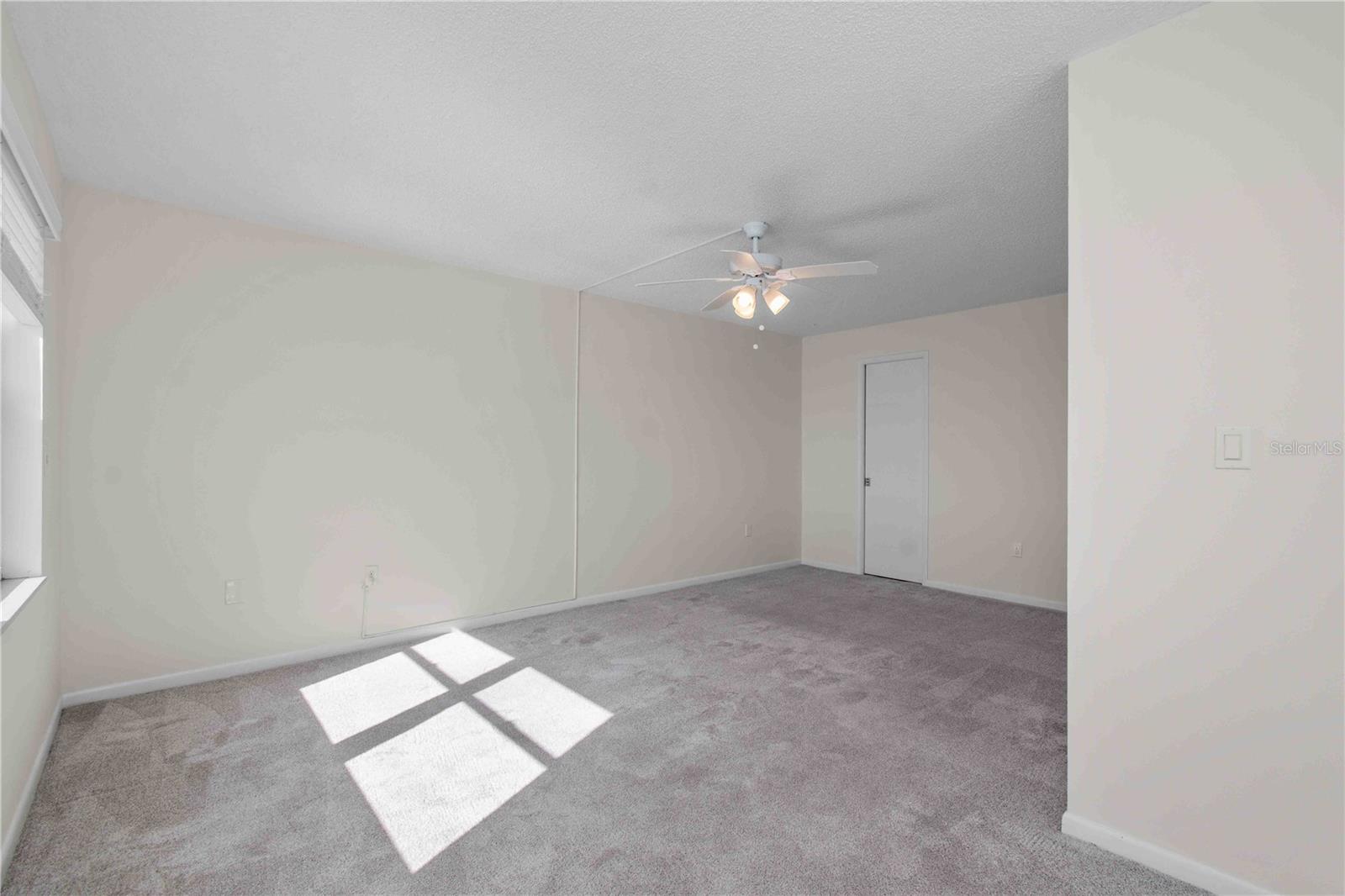 Image 18 of 57 For 5980 Shore Boulevard S 701