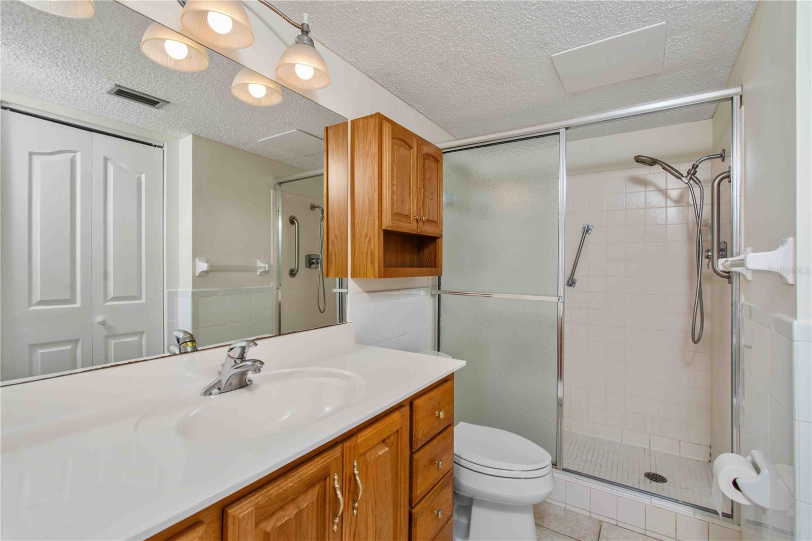 Image 21 of 57 For 5980 Shore Boulevard S 701