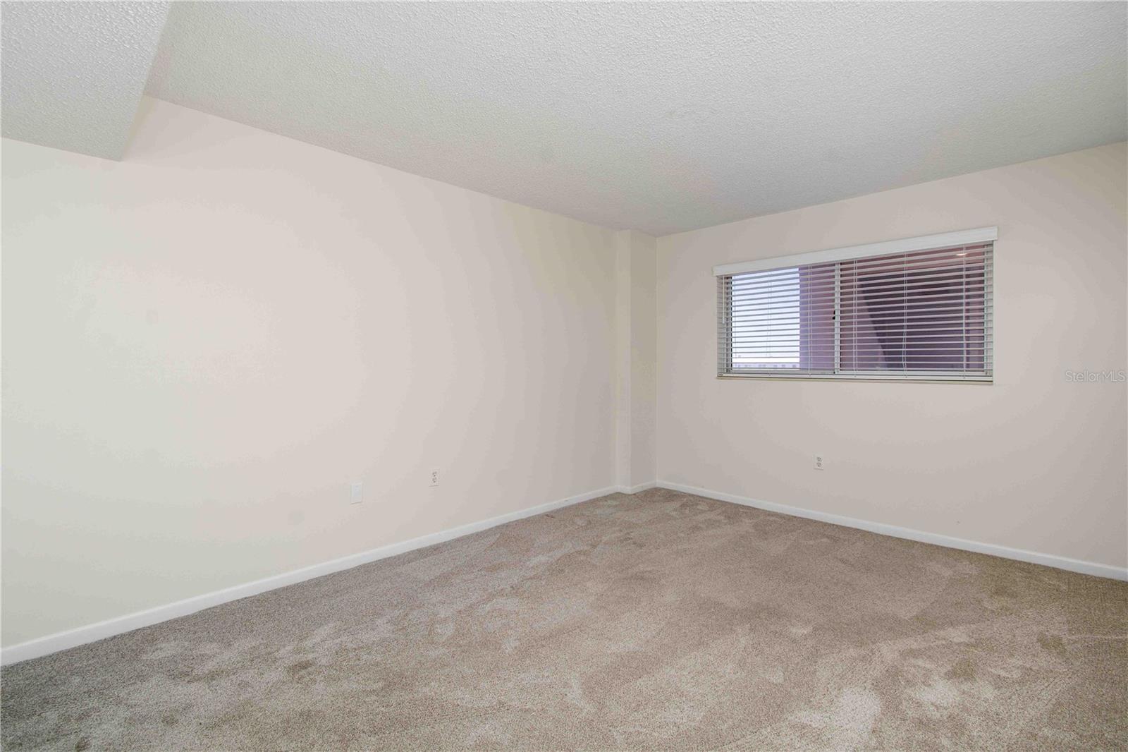 Image 30 of 57 For 5980 Shore Boulevard S 701