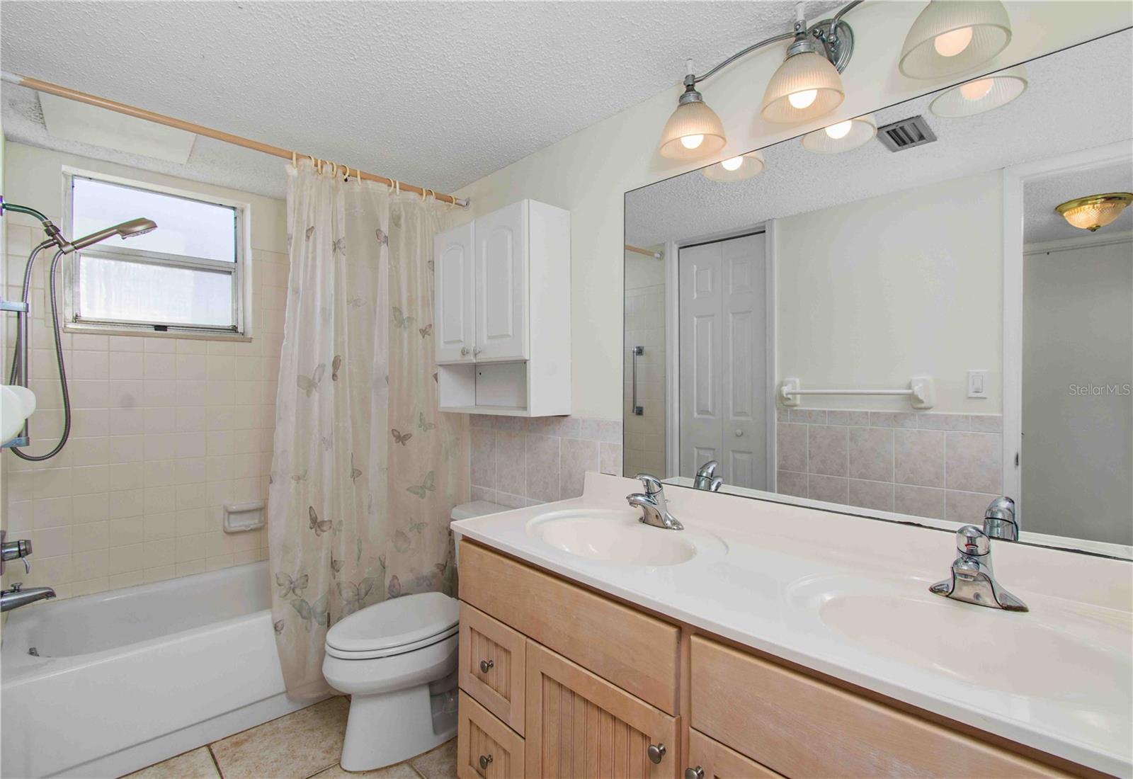 Image 31 of 57 For 5980 Shore Boulevard S 701