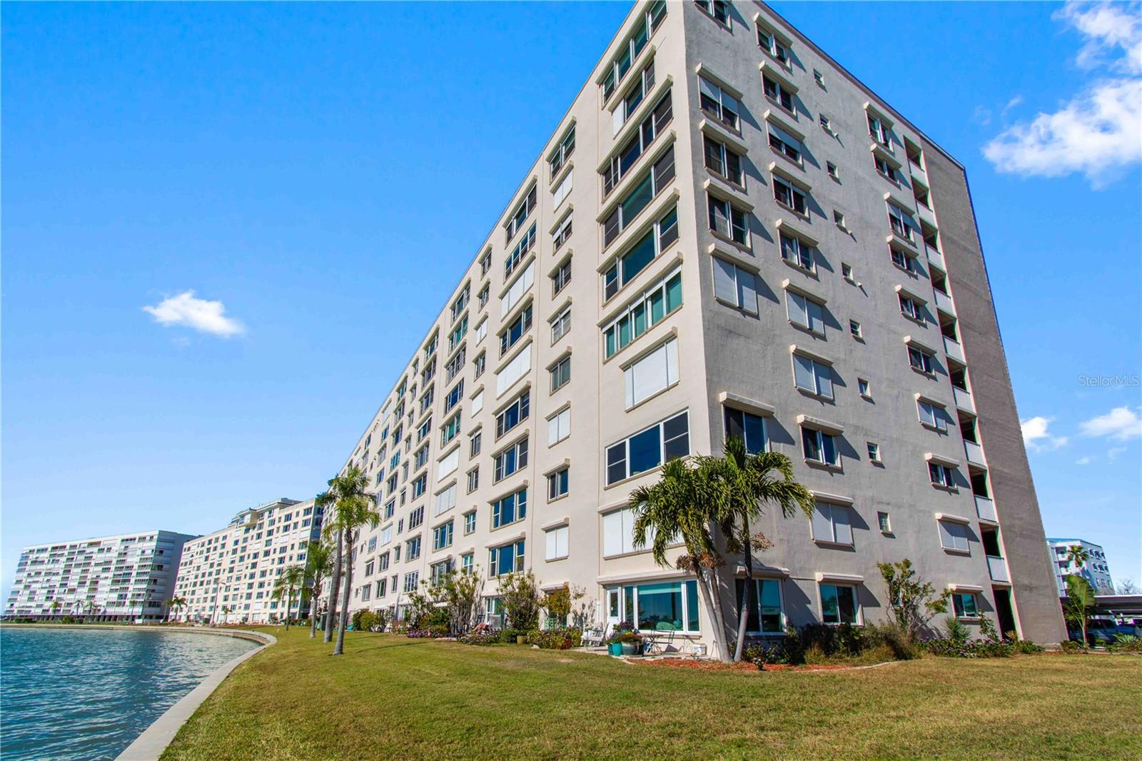 Image 33 of 57 For 5980 Shore Boulevard S 701