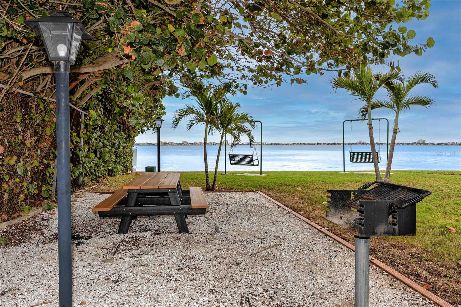 Image 38 of 57 For 5980 Shore Boulevard S 701