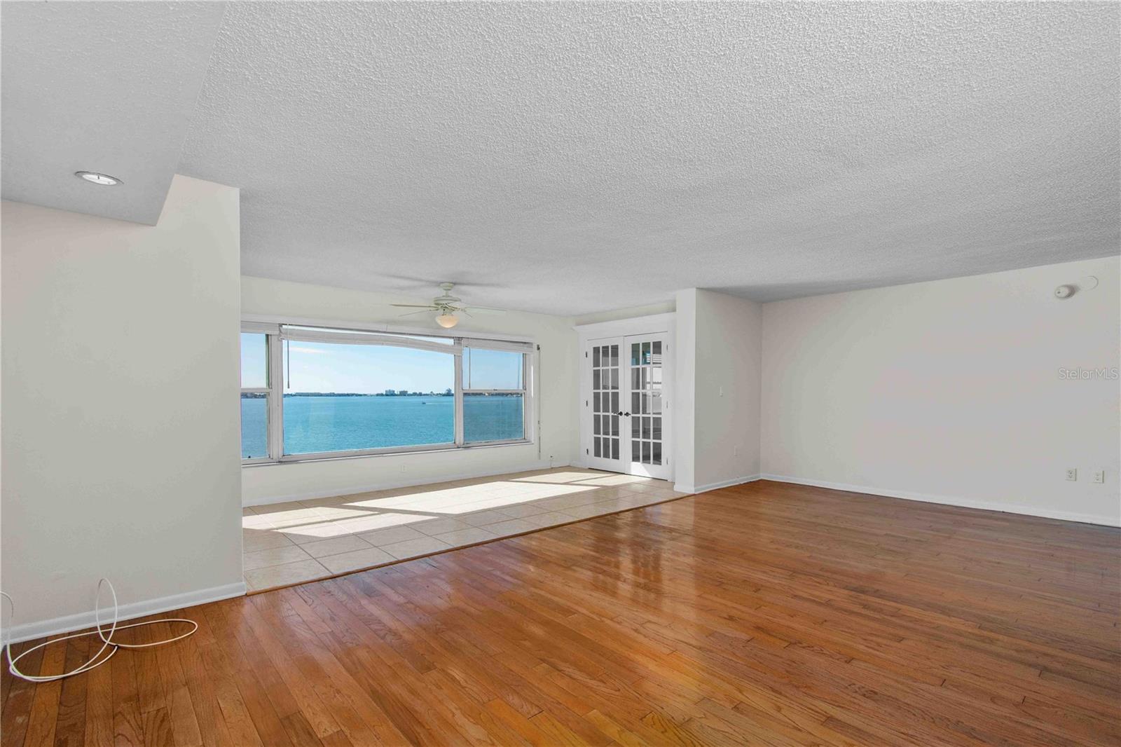 Image 4 of 57 For 5980 Shore Boulevard S 701