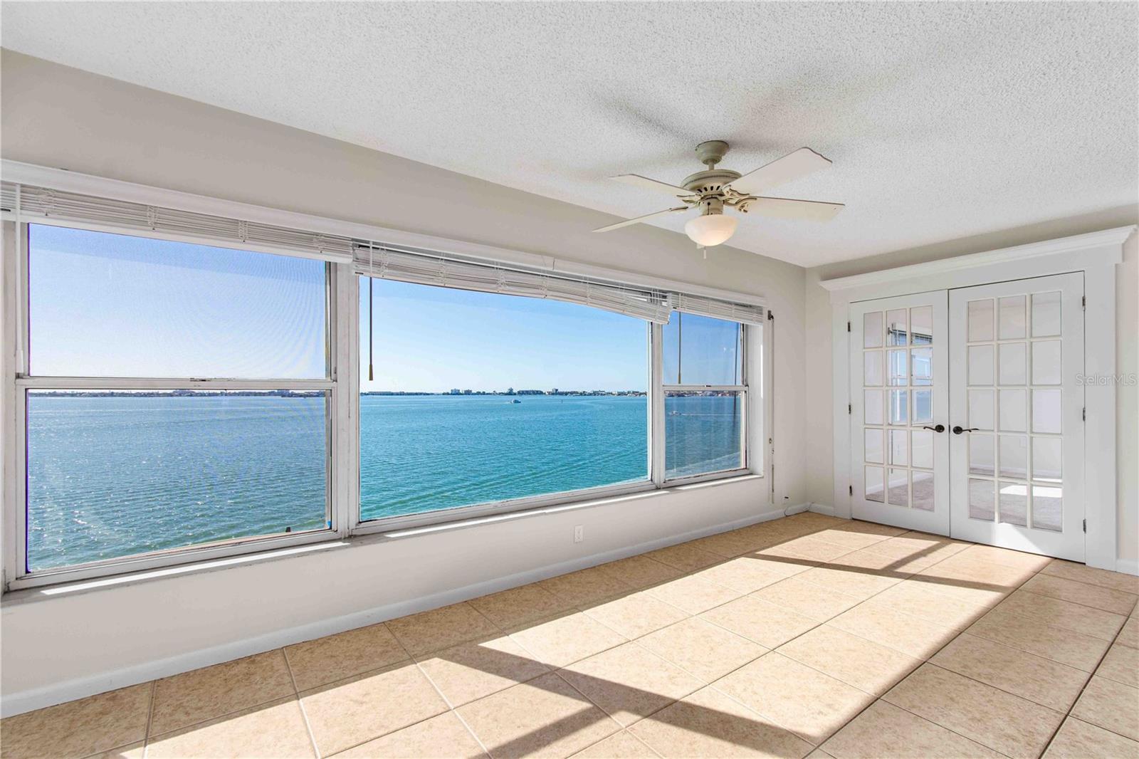 Image 8 of 57 For 5980 Shore Boulevard S 701