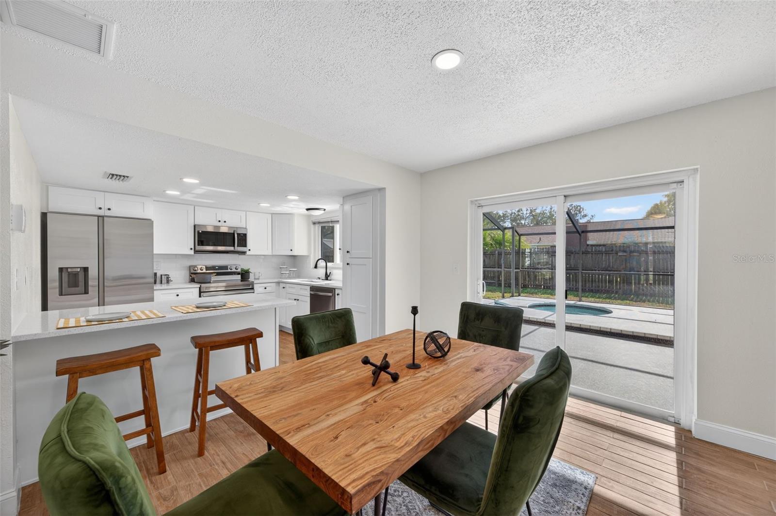 Image 10 of 45 For 3733 Coppertree Circle