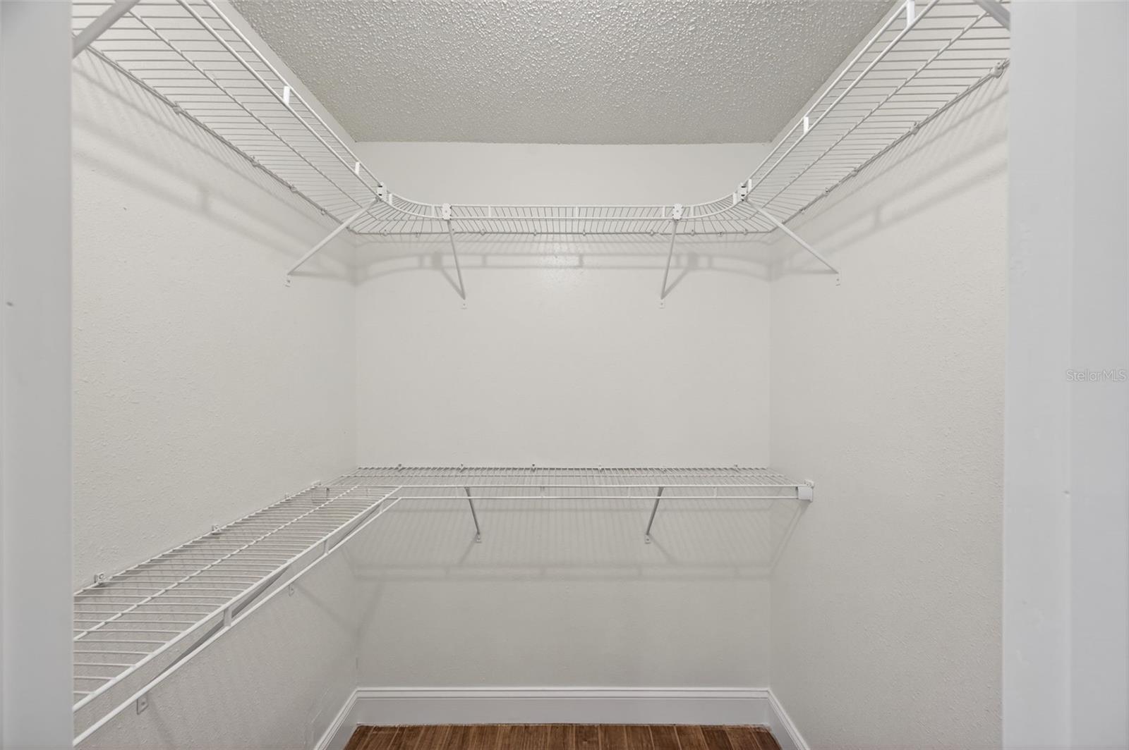 Image 18 of 45 For 3733 Coppertree Circle