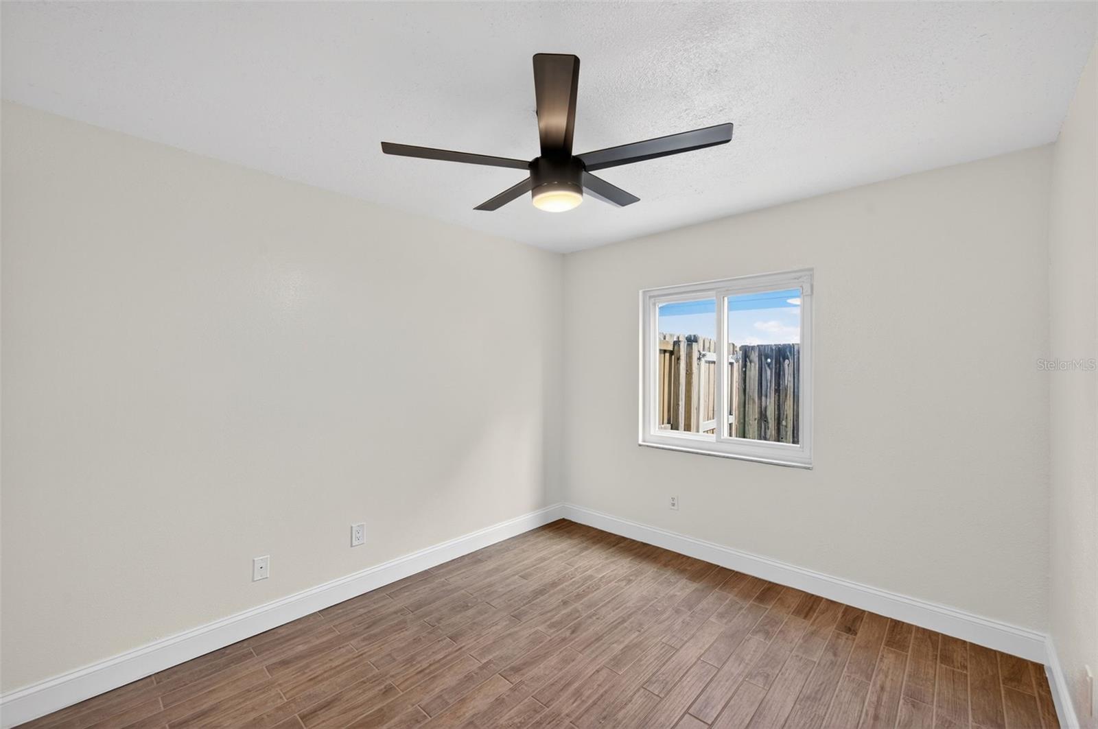 Image 24 of 45 For 3733 Coppertree Circle