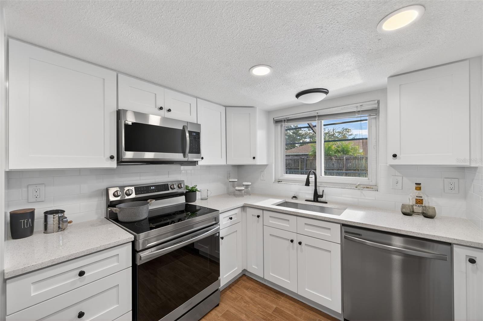 Image 7 of 45 For 3733 Coppertree Circle