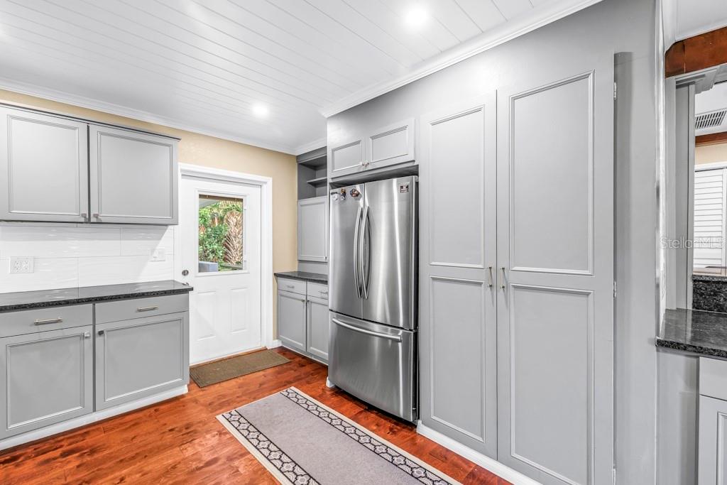 Image 13 of 32 For 5344 1st Avenue S