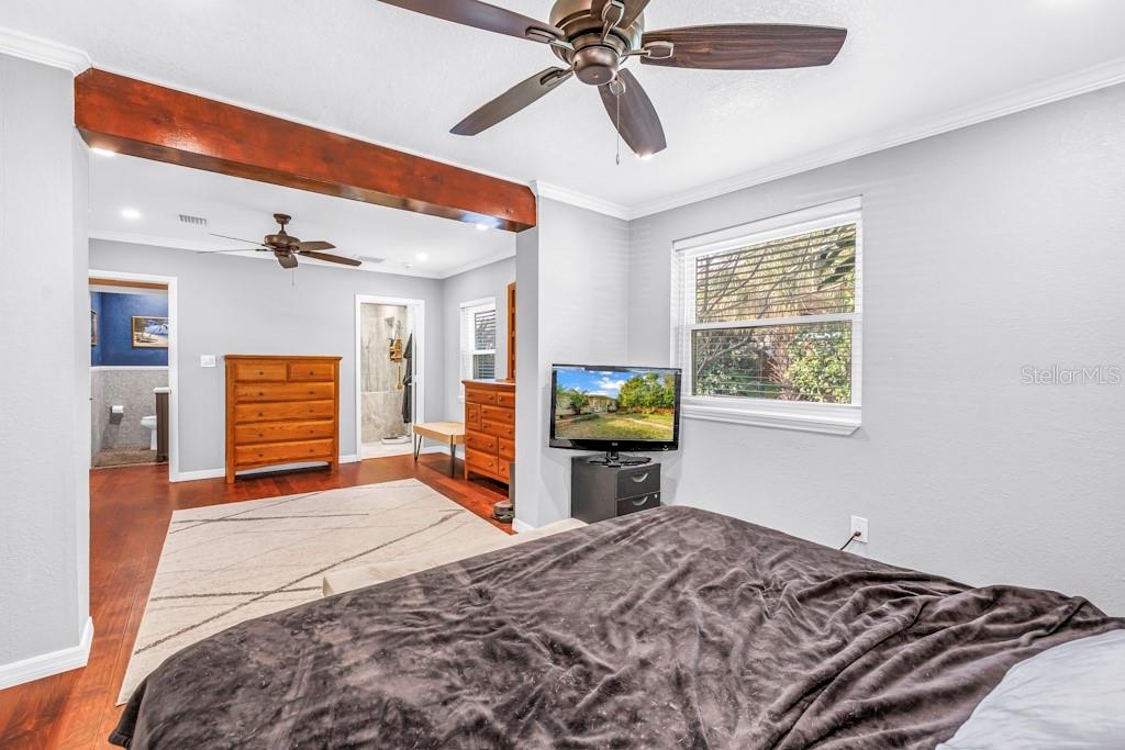 Image 18 of 32 For 5344 1st Avenue S