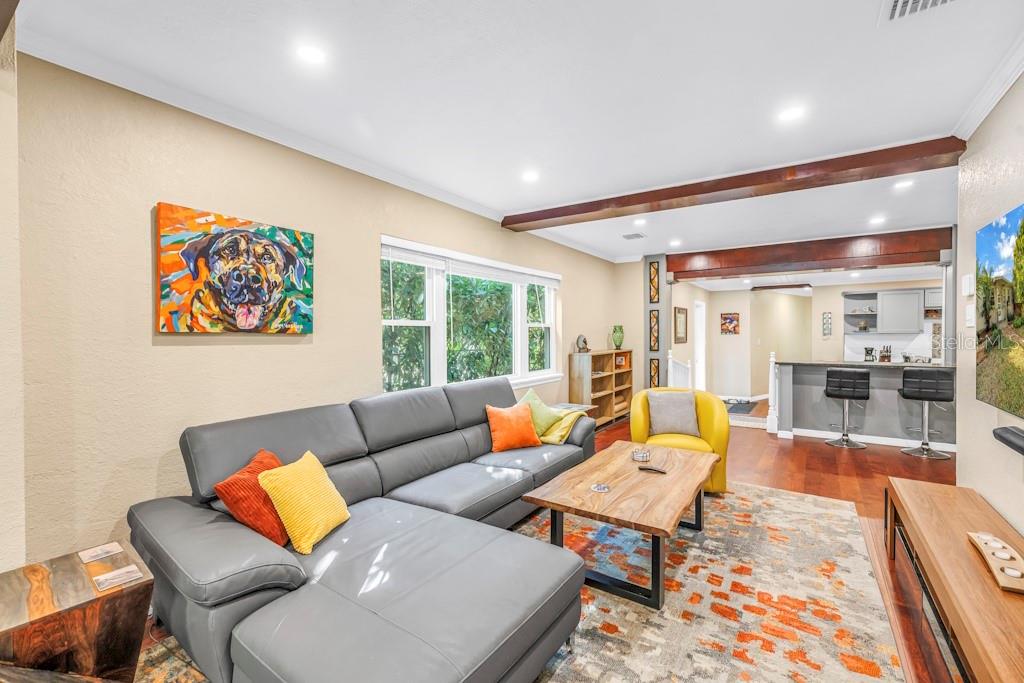 Image 8 of 32 For 5344 1st Avenue S