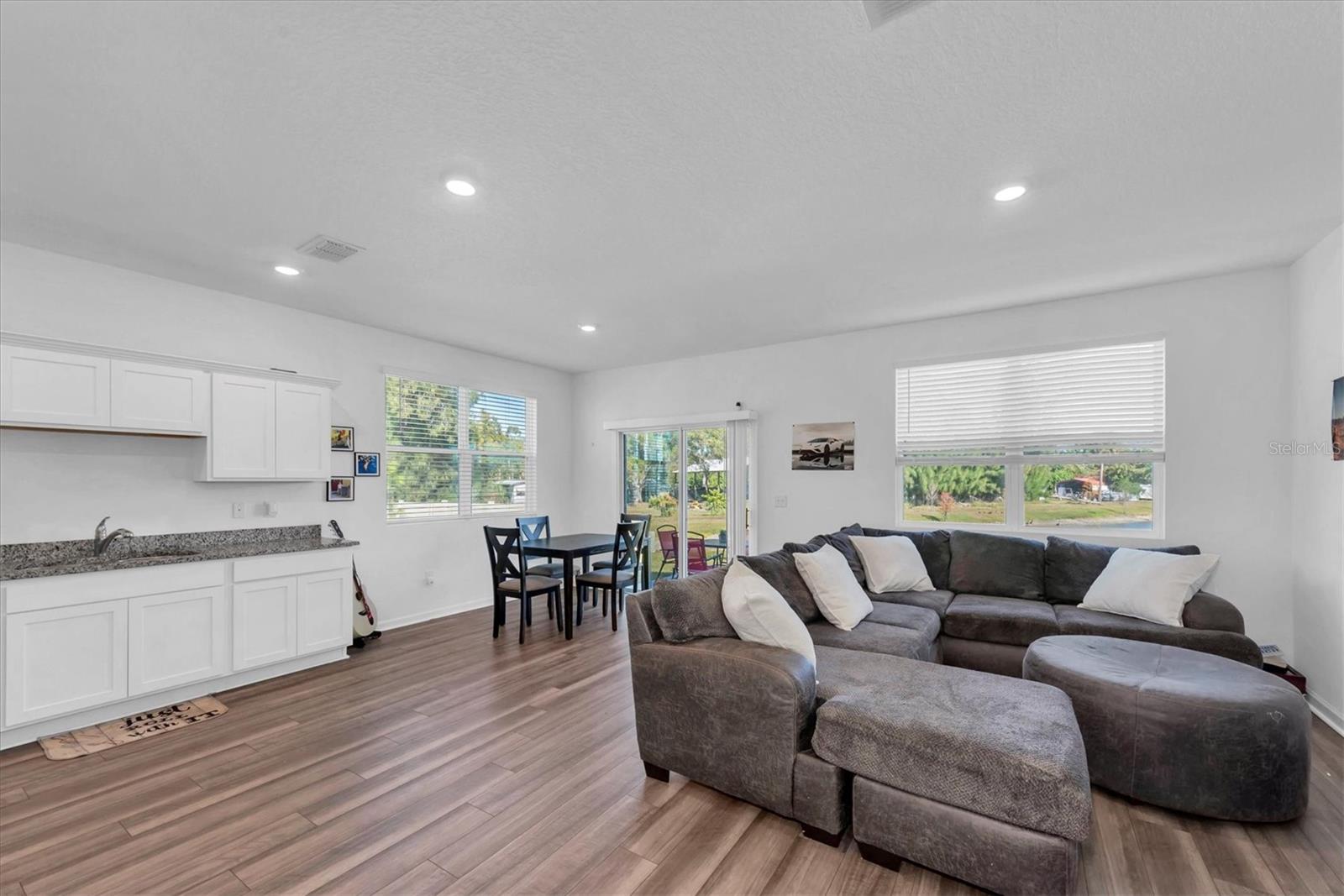 Image 5 of 36 For 6272 Bucket Court