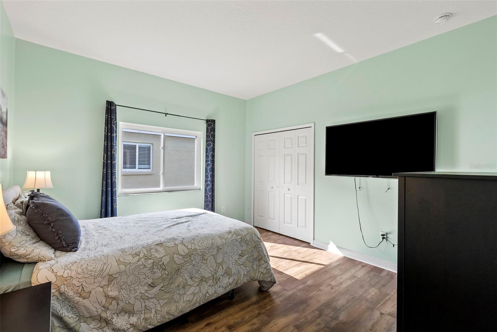 Image 20 of 63 For 25521 Bruford Boulevard