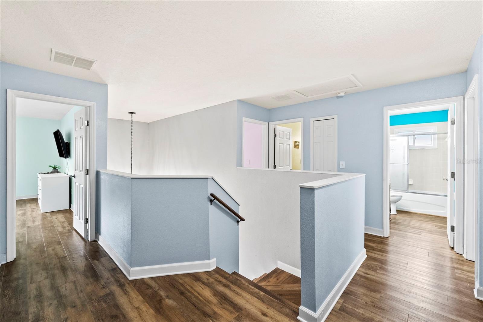 Image 24 of 63 For 25521 Bruford Boulevard