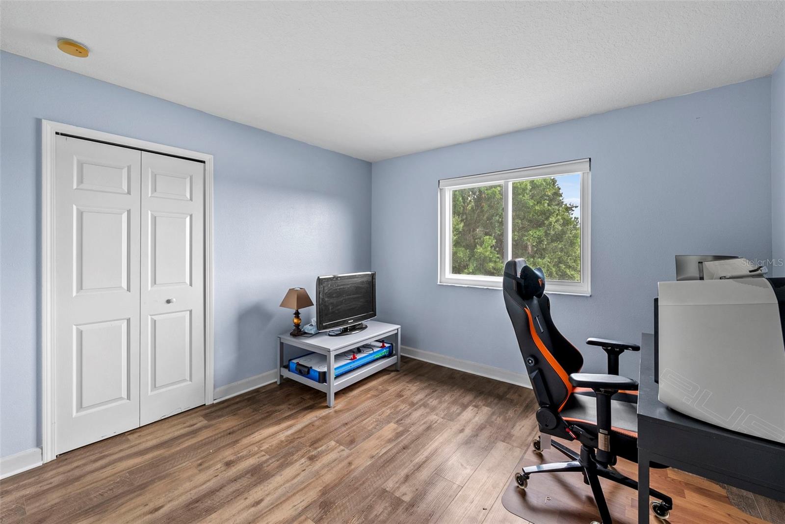 Image 32 of 63 For 25521 Bruford Boulevard