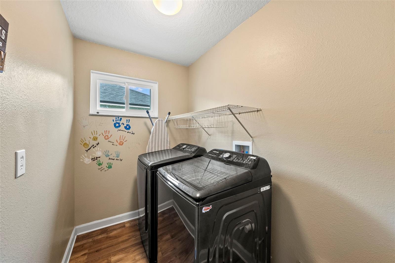 Image 36 of 63 For 25521 Bruford Boulevard