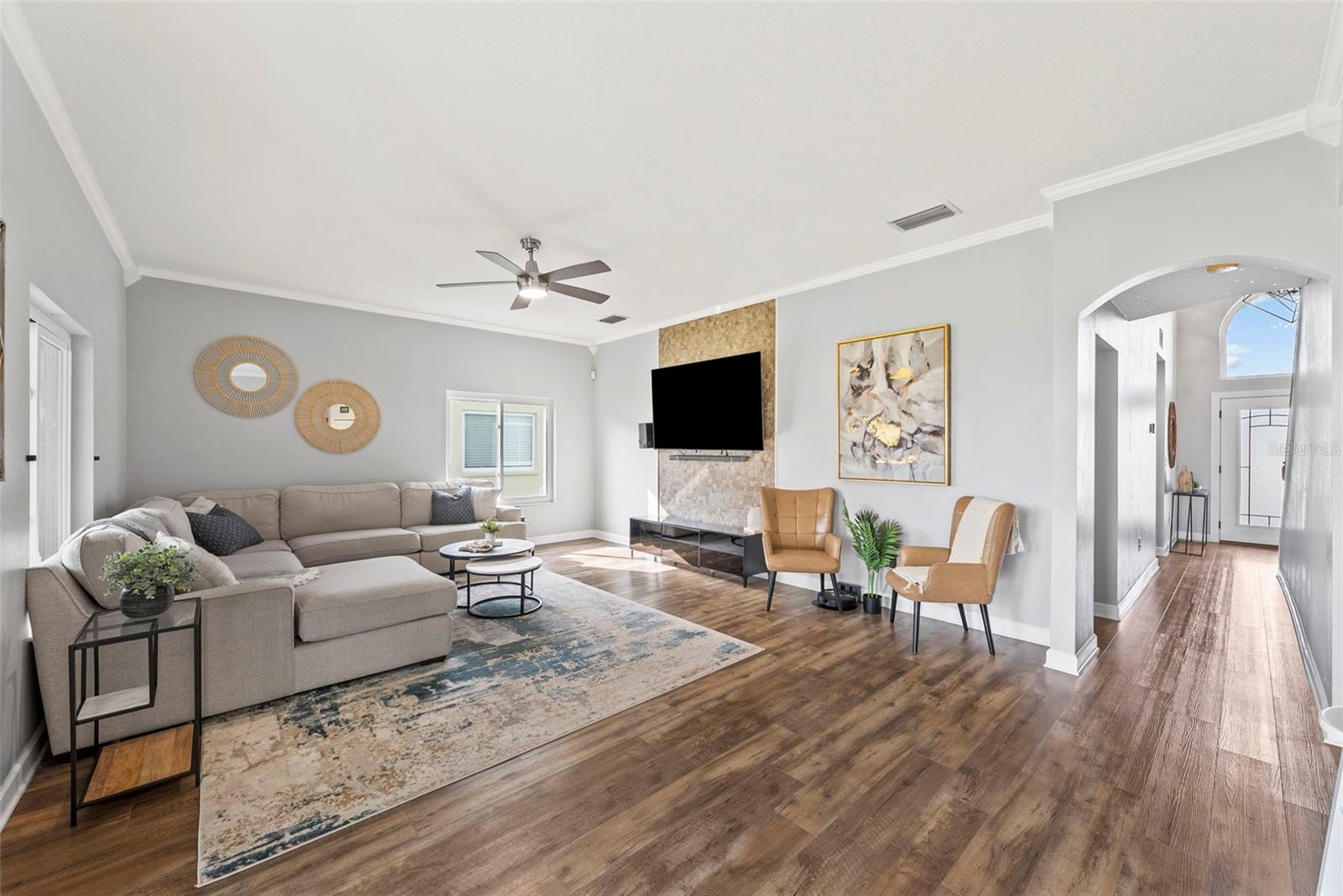 Image 7 of 63 For 25521 Bruford Boulevard