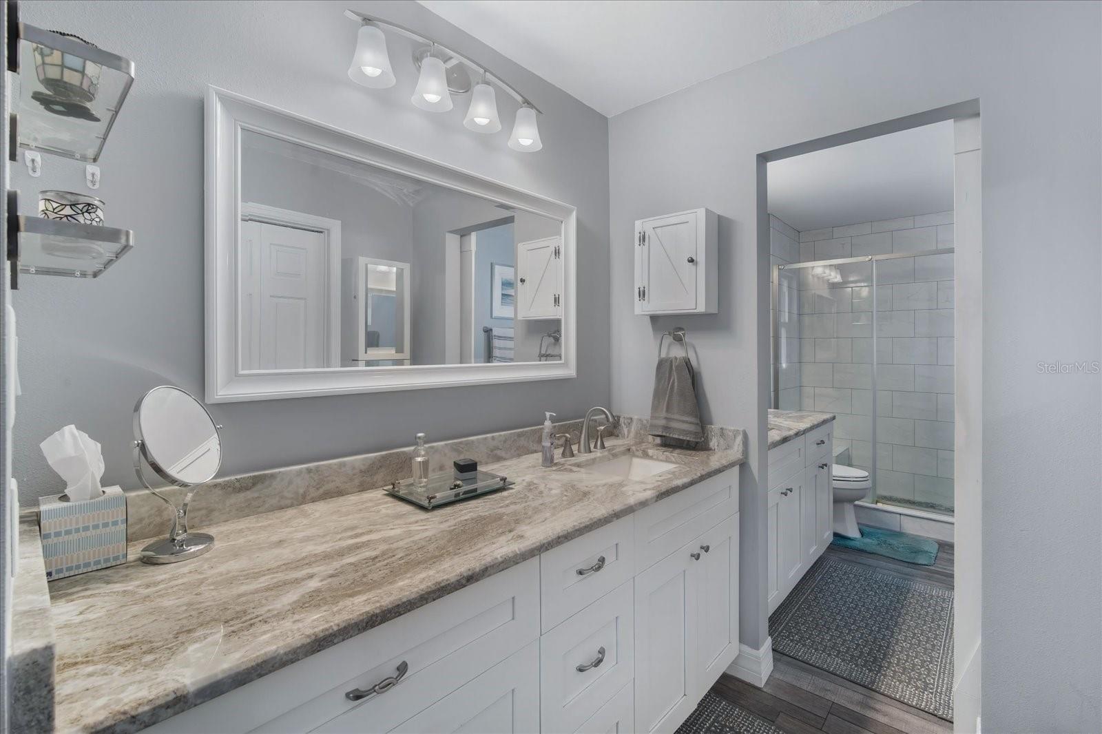 Image 12 of 27 For 16646 Vallely Drive