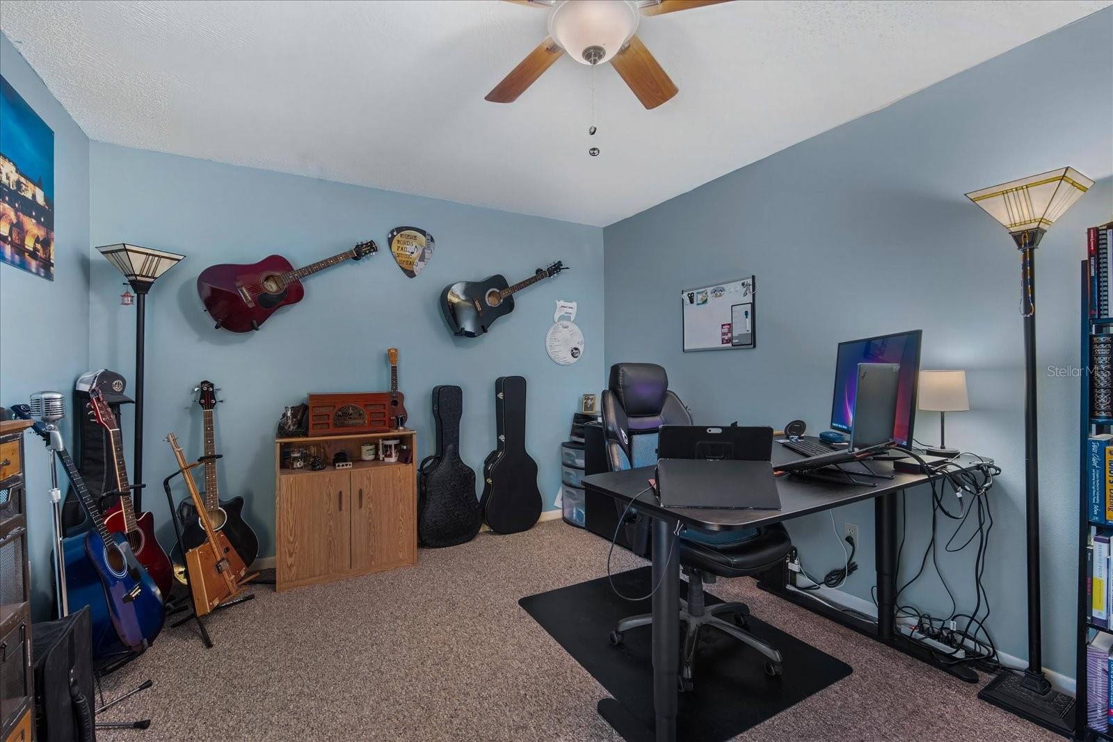 Image 17 of 27 For 16646 Vallely Drive