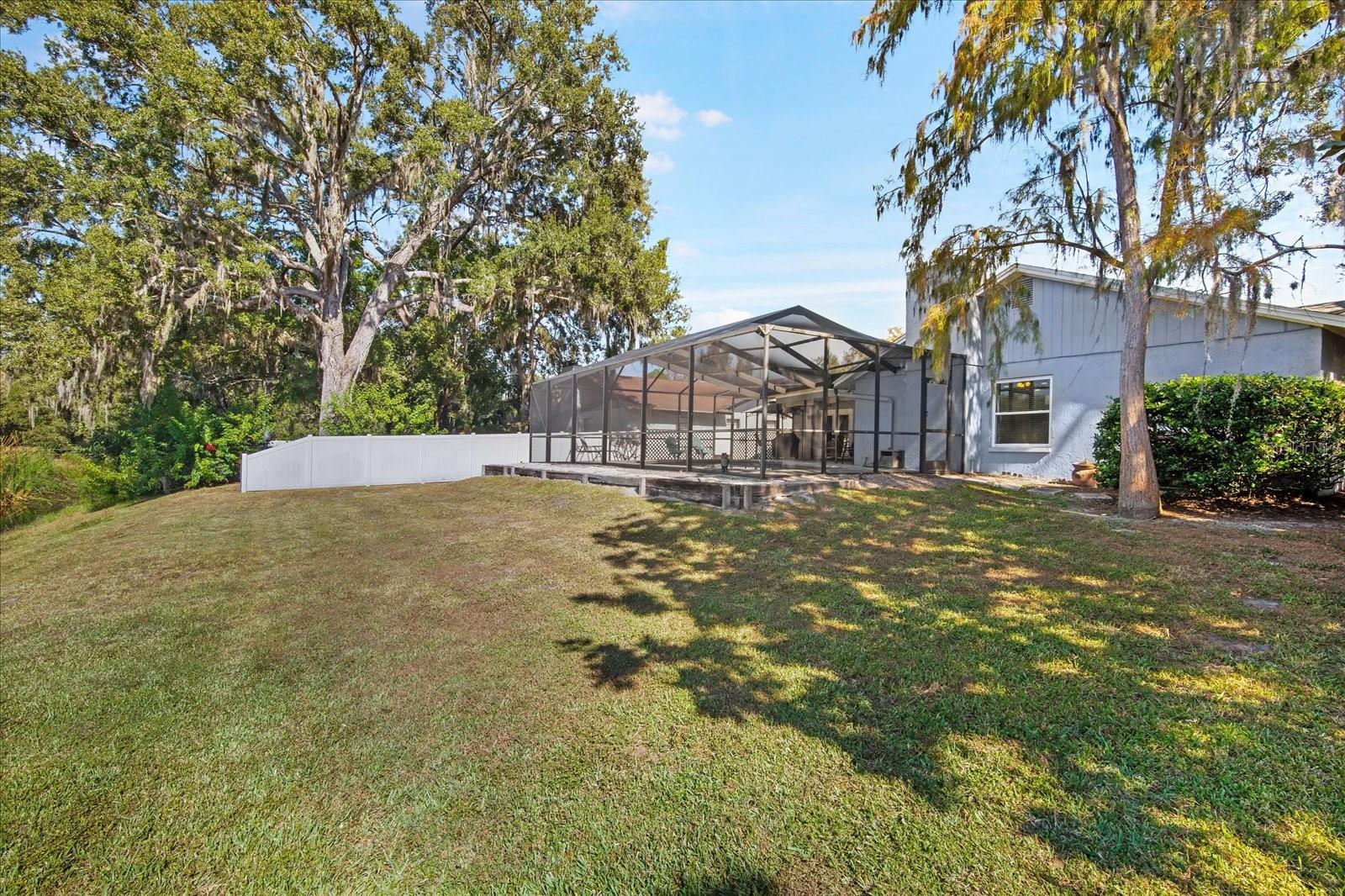 Image 22 of 27 For 16646 Vallely Drive