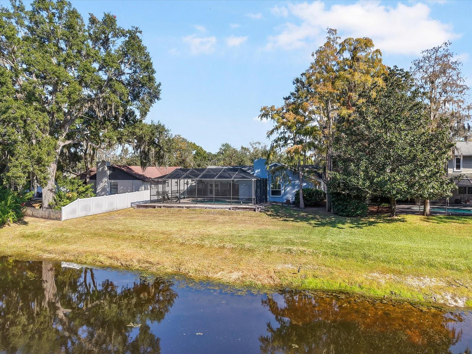 Image 23 of 27 For 16646 Vallely Drive