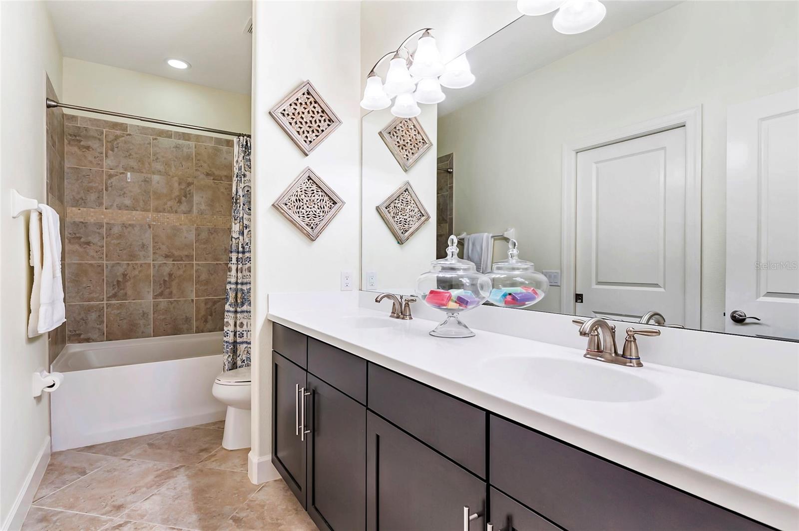 Image 25 of 62 For 13128 Torresina Terrace