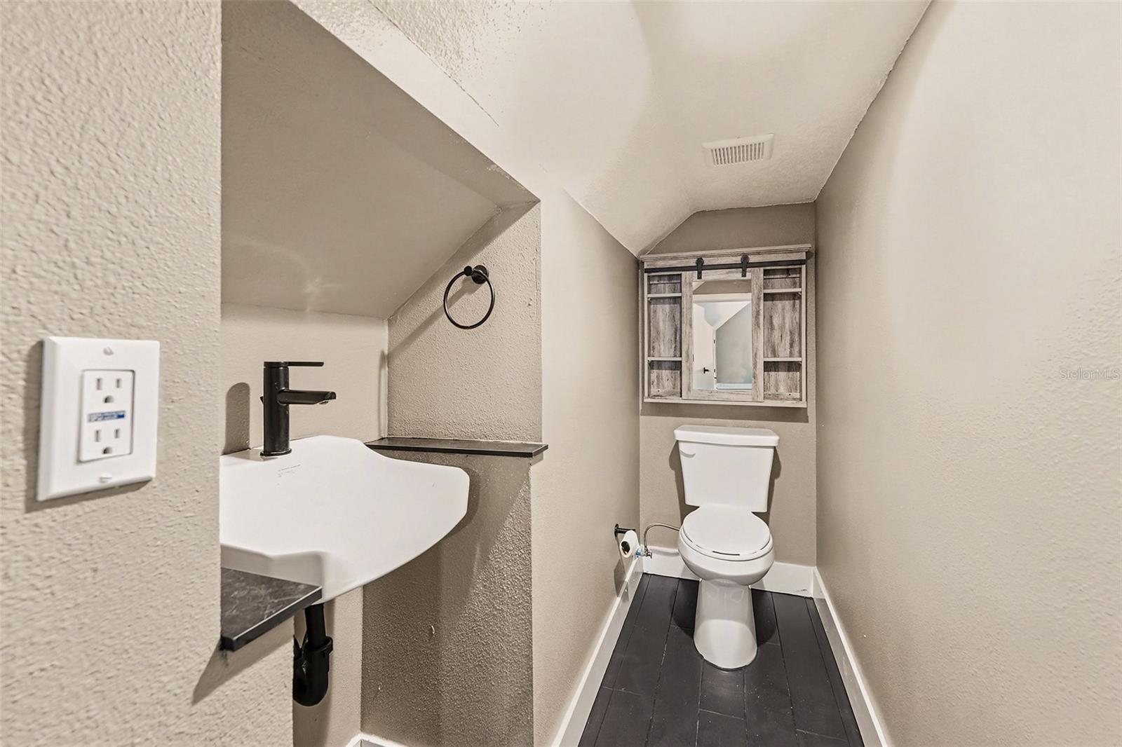 Image 31 of 37 For 16288 48th Street N