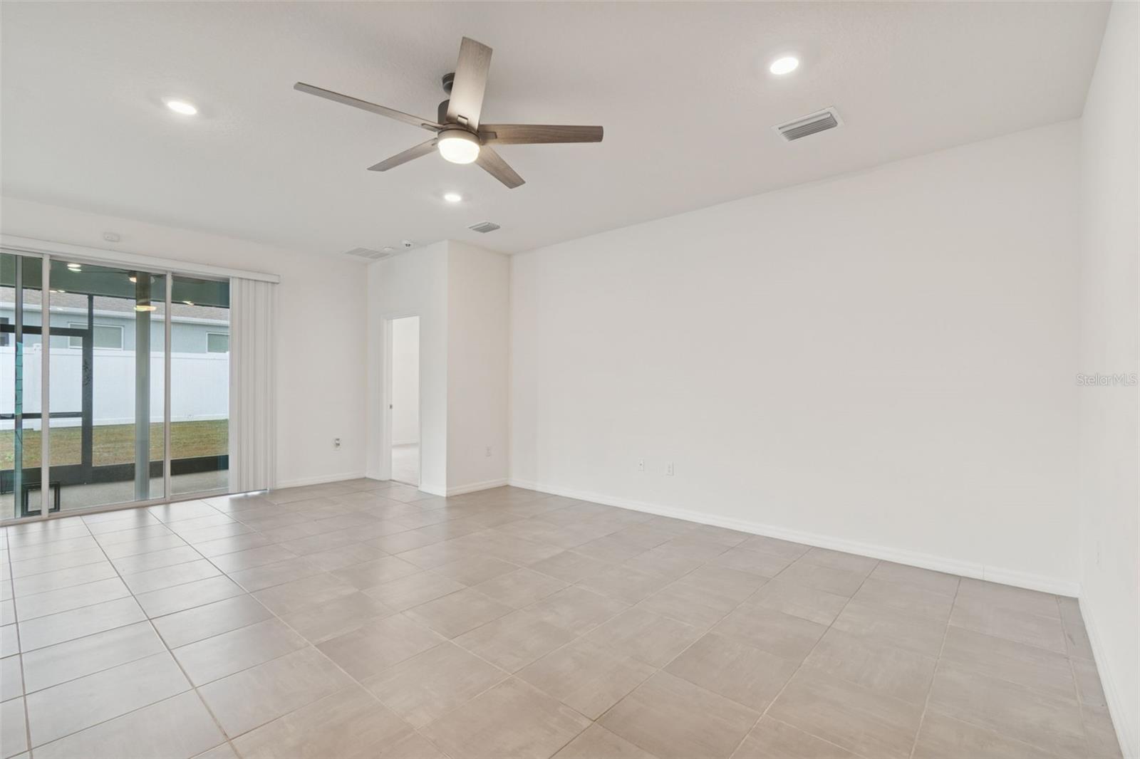 Image 13 of 59 For 7139 Steer Blade Drive