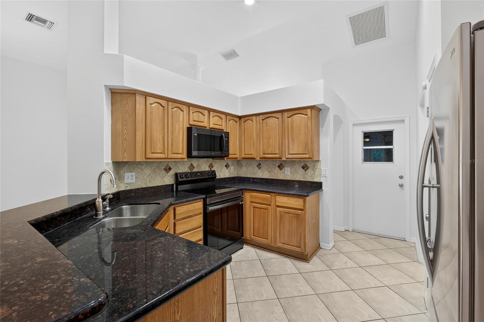 Image 13 of 34 For 15123 Bald Eagle Street