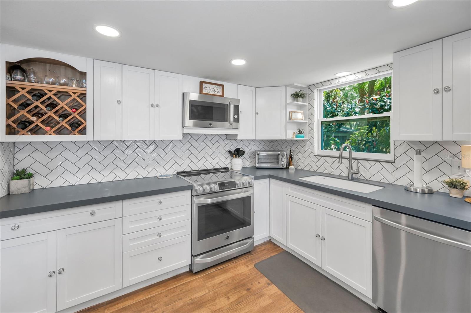 Image 22 of 84 For 16019 Chastain Road