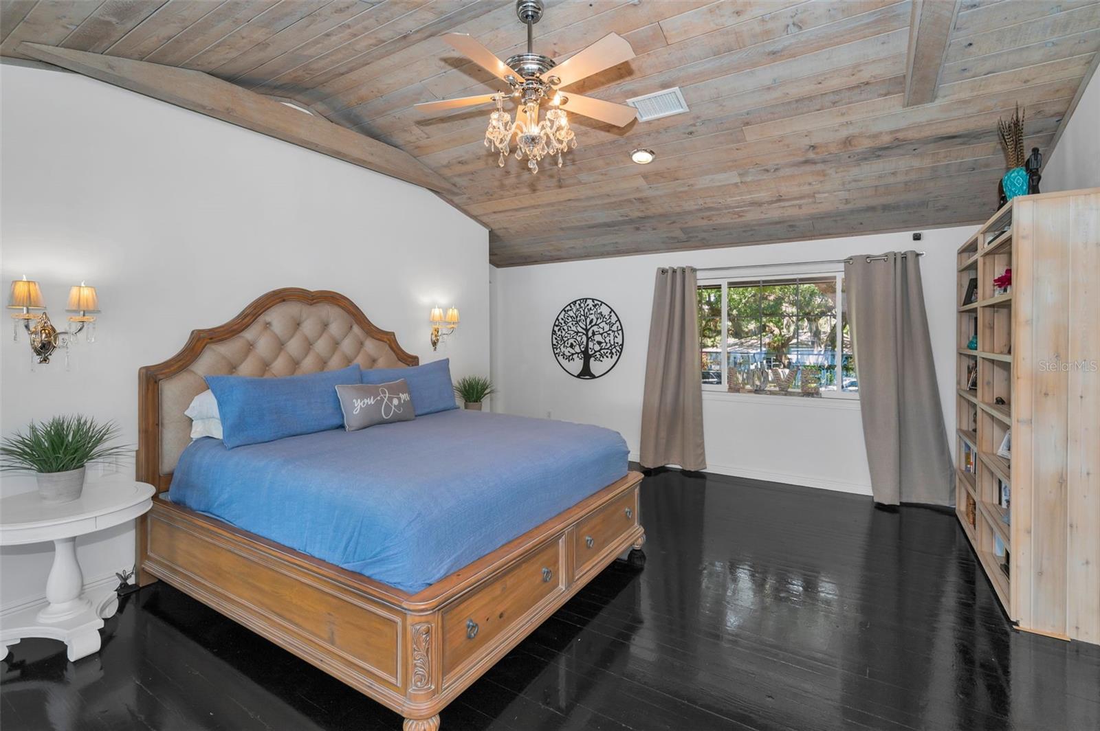 Image 41 of 84 For 16019 Chastain Road